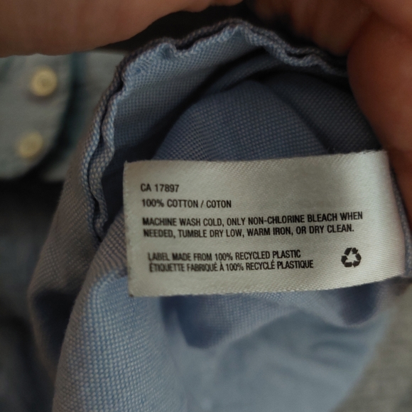 Gap Shrunken Boyfriend Button down shirt - Picture 4 of 5